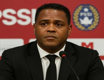 Patrick Kluivert Resmi Dipecat